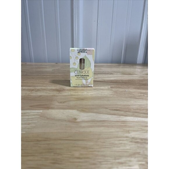 Clinique Anti Blemish Solutions Liquid Makeup 30ml (Various Shades) - FreshAmber - Picture 2 of 8